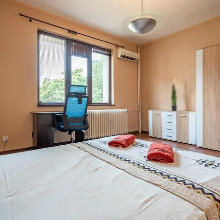 2bdr Retro Coziness Sofie