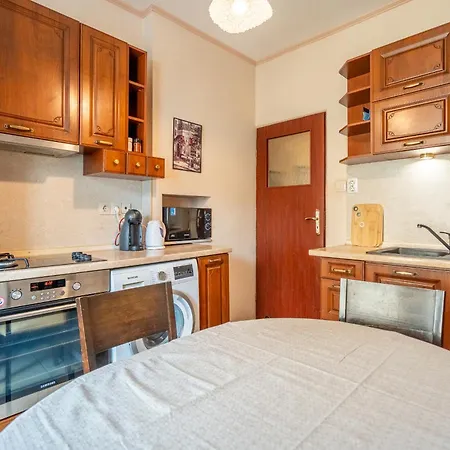 2bdr Retro Coziness * Sofie