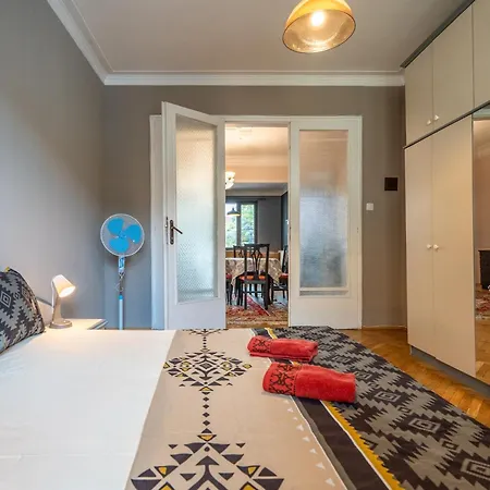 Apartman 2bdr Retro Coziness *