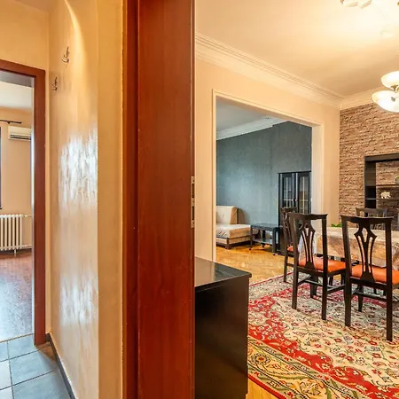 2bdr Retro Coziness